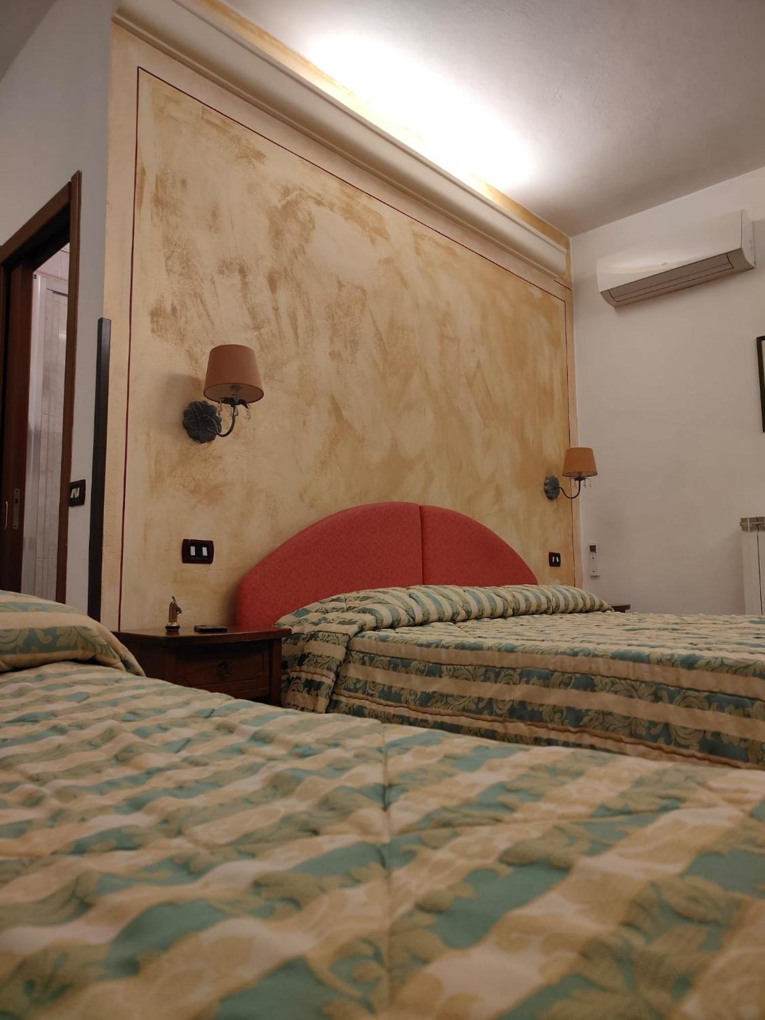 Hotel Ristorante Da Carlos Santa Maria Giudice Eksteriør bilde